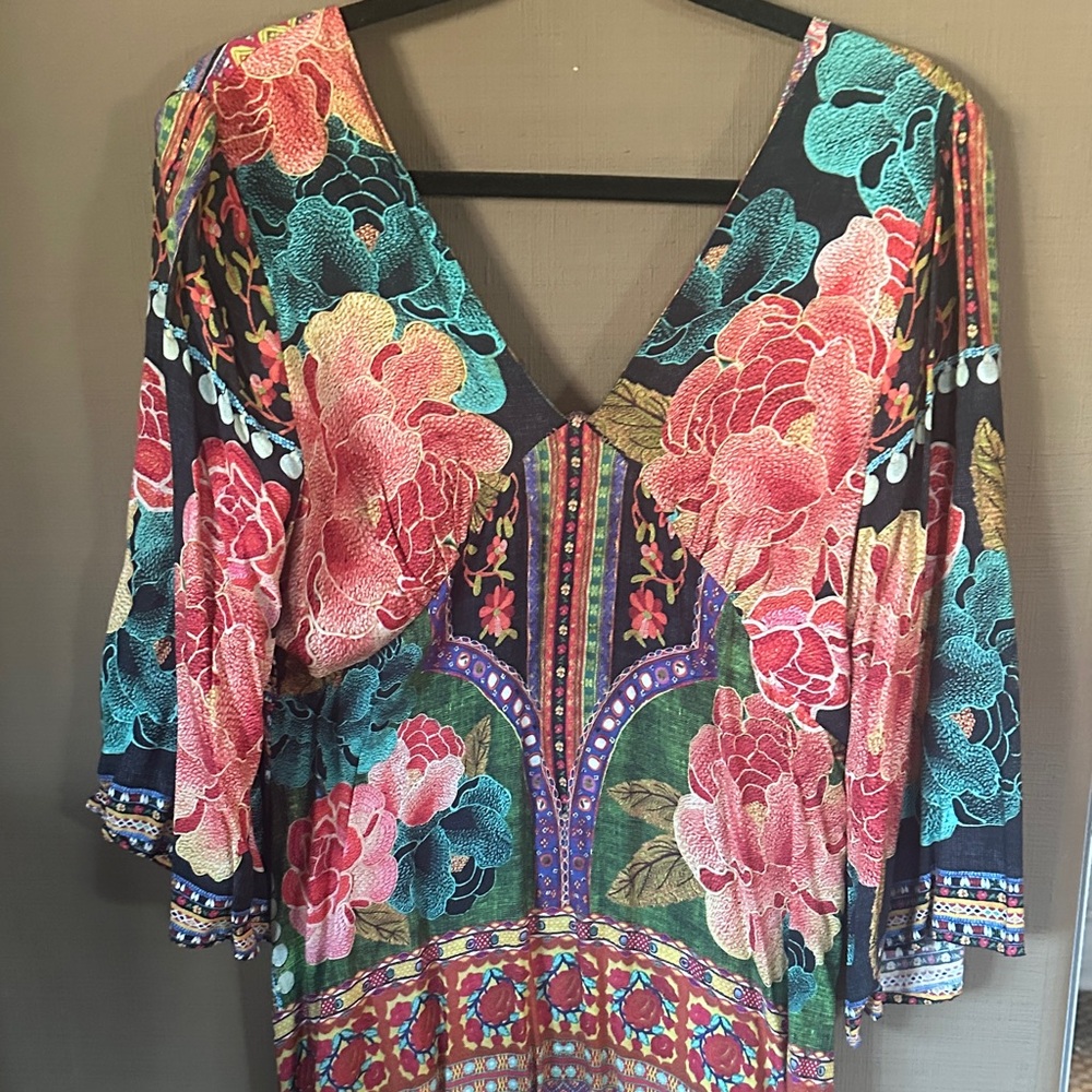 FARM Rio Colorful Floral V-Neck dress - Picture 4 of 11